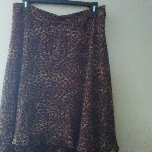 Skirt - Picture 3 of 3